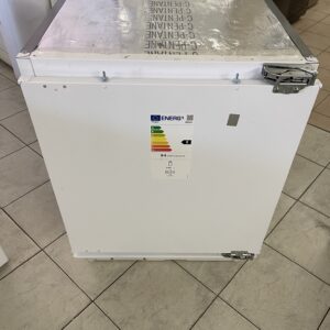 3 kuud kasutatud integreeritav jahekülmik Whirlpool
