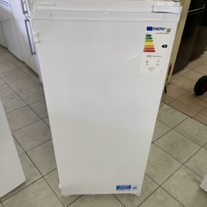 Vähe kasutatud integreeritav külmik Beko