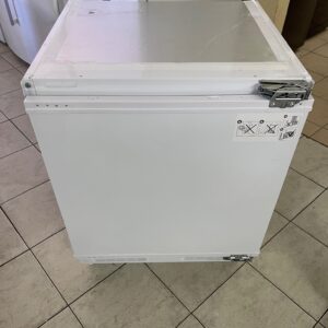 2 kuud kasutatud integreeritav külmik Ikea