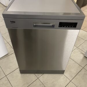 Second-hand freestanding Beko dishwasher