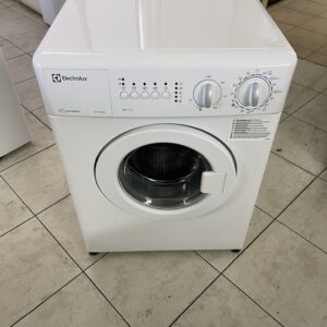 Kasutatud väike pesumasin Electrolux