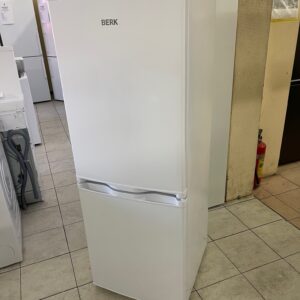 2 kuud kasutatud külmik Berk