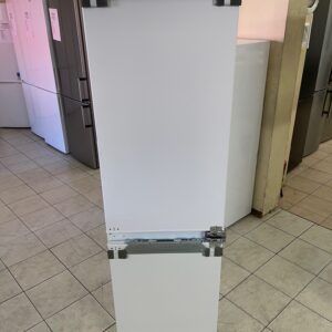 1 kuu kasutatud integreeritav külmik Samsung