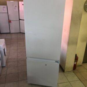 1 kuu kasutatud integreeritav külmik Whirlpool