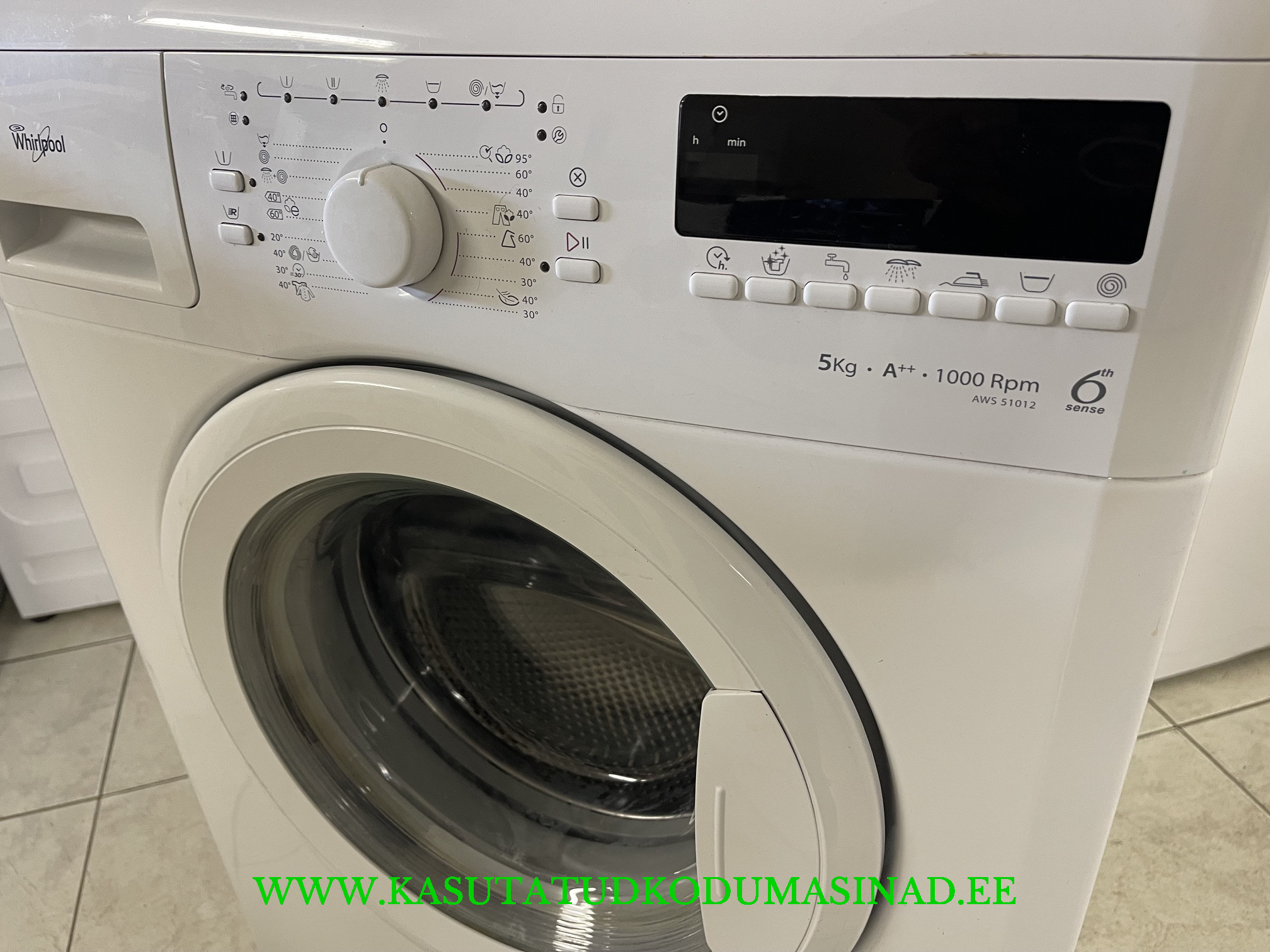 Kasutatud õhuke Whirlpool AWS61012 pesumasin – Mahtuvus 5kg. – Sügavus 48cm. - 1000 rpm. - Image 2