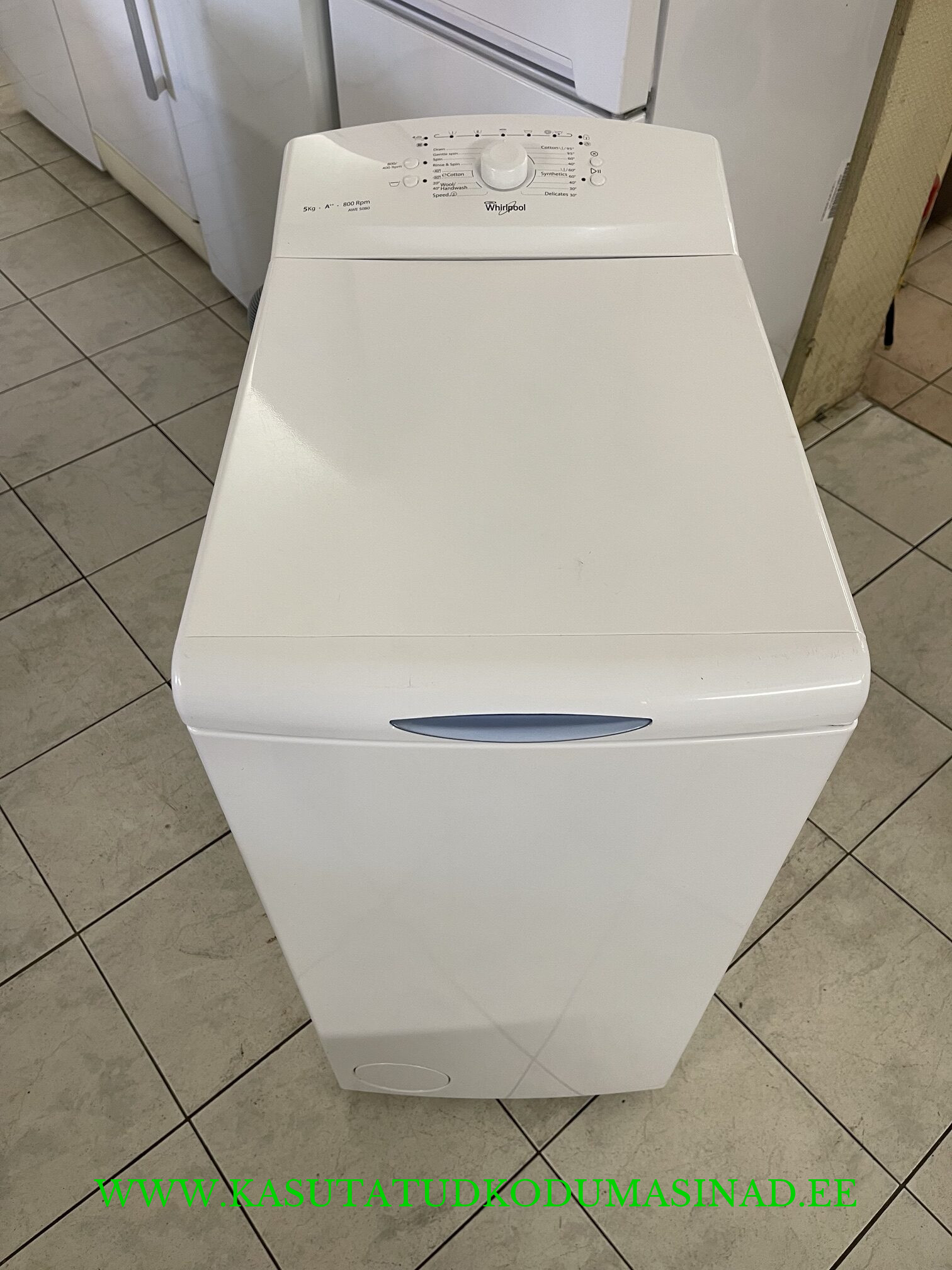 Kasutatud Whirlpool AWE5080 pesumasin - 5kg. - 800rpm. - laius 40cm.