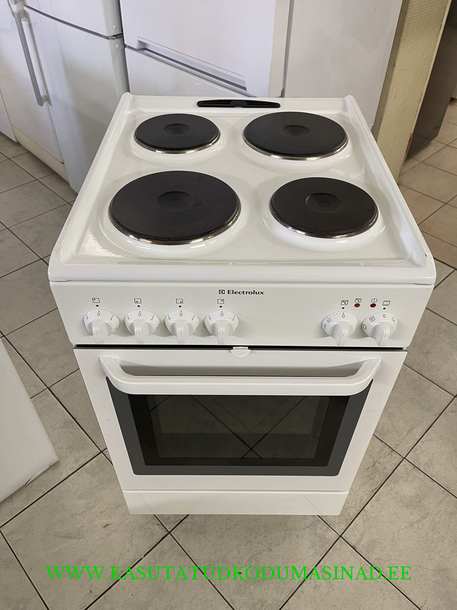 Kasutatud Electrolux EKE510101W elektripliit - 230 või 380 volti - laius 50cm.