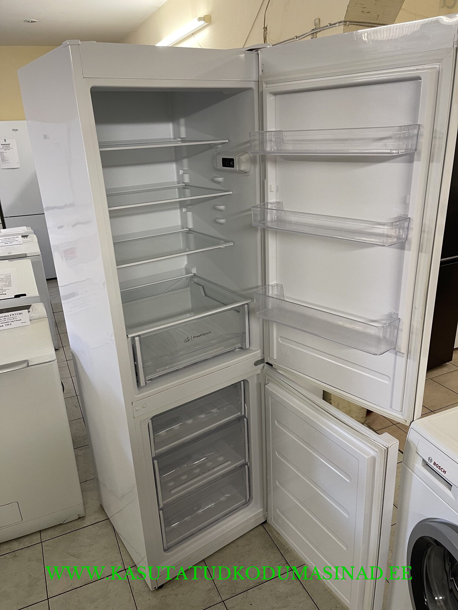 Kasutatud Indesit LI8 S1E W külmik – mõõdud 60x66x189cm. – mahtuvus 111/228 liitrit - Image 2