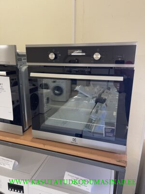 Kasutatud Electrolux EOD5C71X integreeritav elektriahi – võimsus 2990 watti – 1 plaat, 1 rest – mõõdud 59,5x57x59,5cm.
