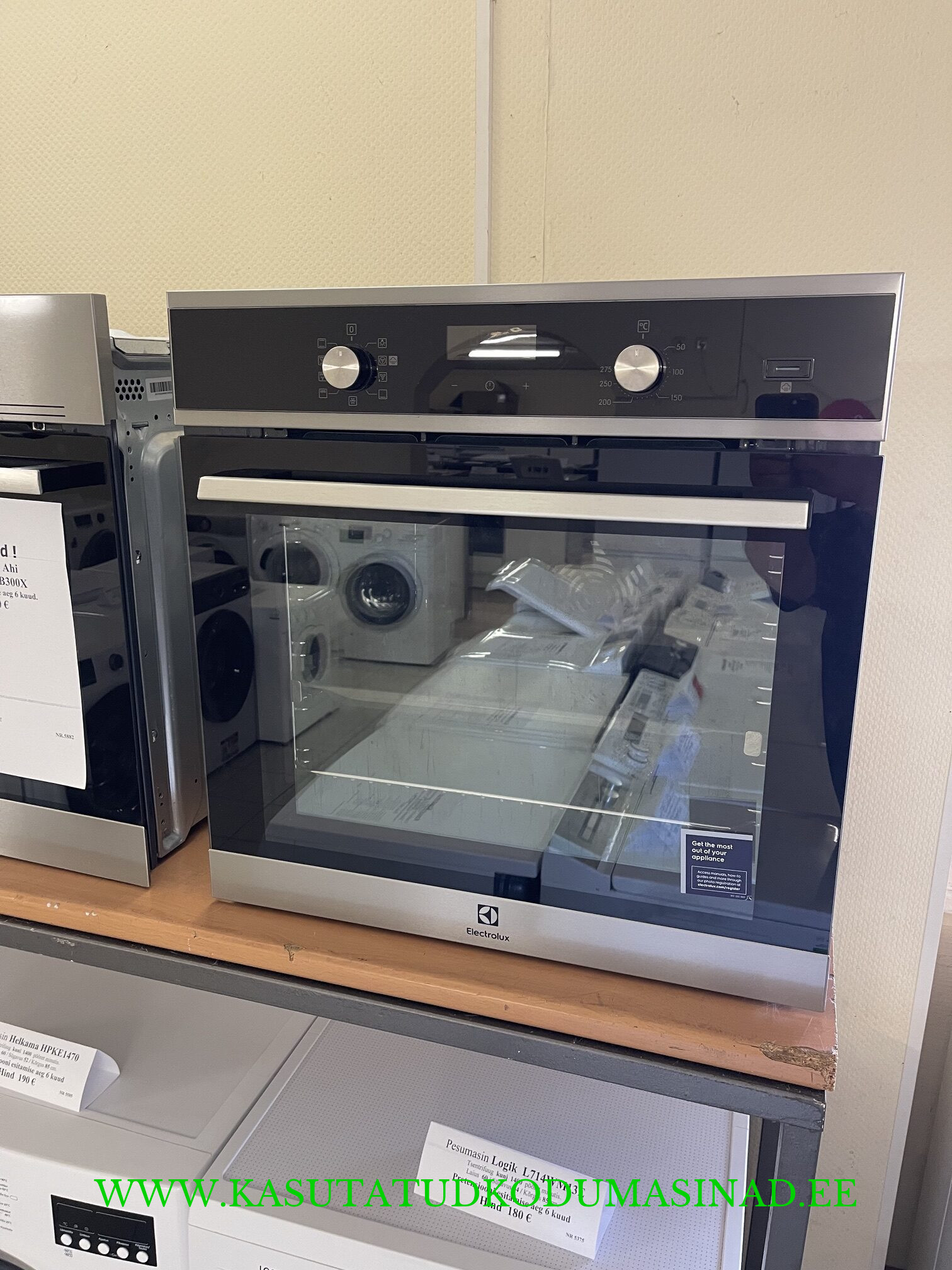 Kasutatud Electrolux EOD5C71X integreeritav elektriahi – võimsus 2990 watti – 1 plaat, 1 rest – mõõdud 59,5x57x59,5cm.