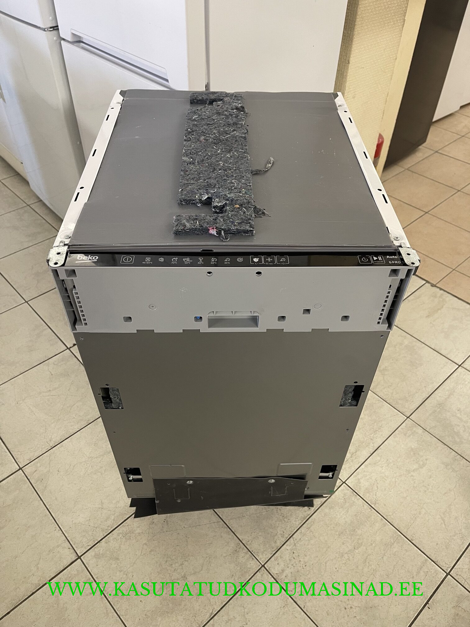 1 kuu kasutatud Beko BDIS38040A integreeritav nõudepesumasin - Inverter - 3 sahtlit - laius 45cm.