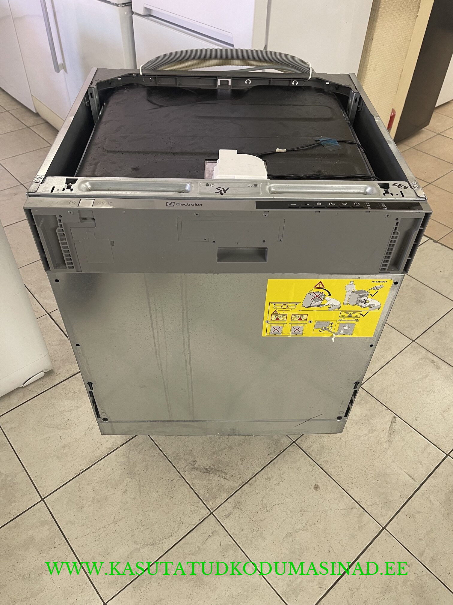 Kasutatud Electrolux ESL5321LO integreeritav nõudepesumasin – laius 60cm. – mahtuvus 13 komplekti