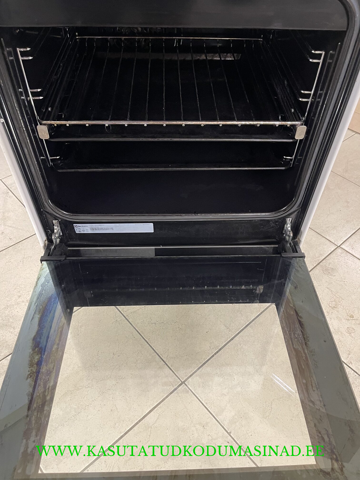 Kasutatud Electrolux EKI55566OW Induktsioon elektripliit – laius 50cm. – 230 või 380 volti. - Image 2