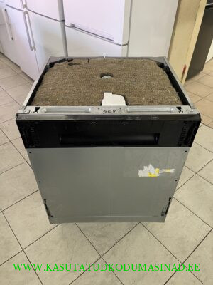 Vähe kasutatud Electrolux EEM48320L integreeritav nõudepesumasin – laius 60cm. – mahtuvus 14 komplekti