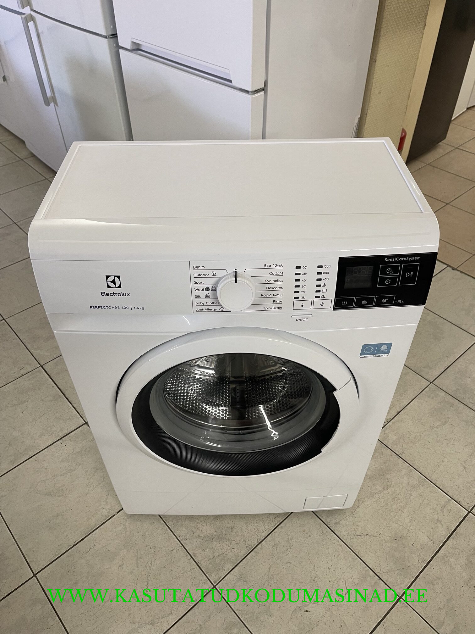 3 kuud kasutatud Electrolux EW6SM404W õhuke pesumasin – 4kg – 1000rpm. – Aurupesu – Sügavus 41cm.