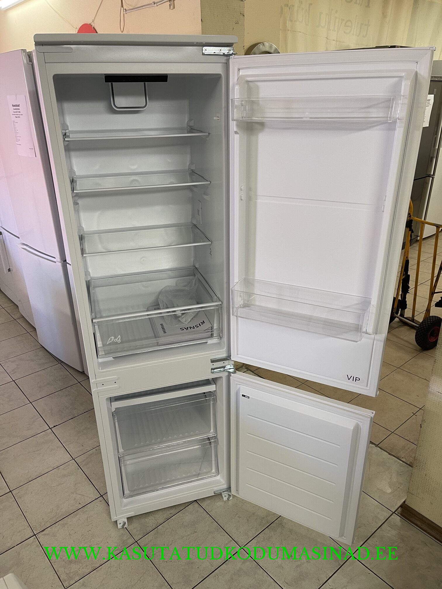 2 kuud kasutatud Ikea Risnäs integreeritav kombikülmik – mõõdud 54×55×178,5cm. – mahtuvus 192/79 liitrit - Image 2
