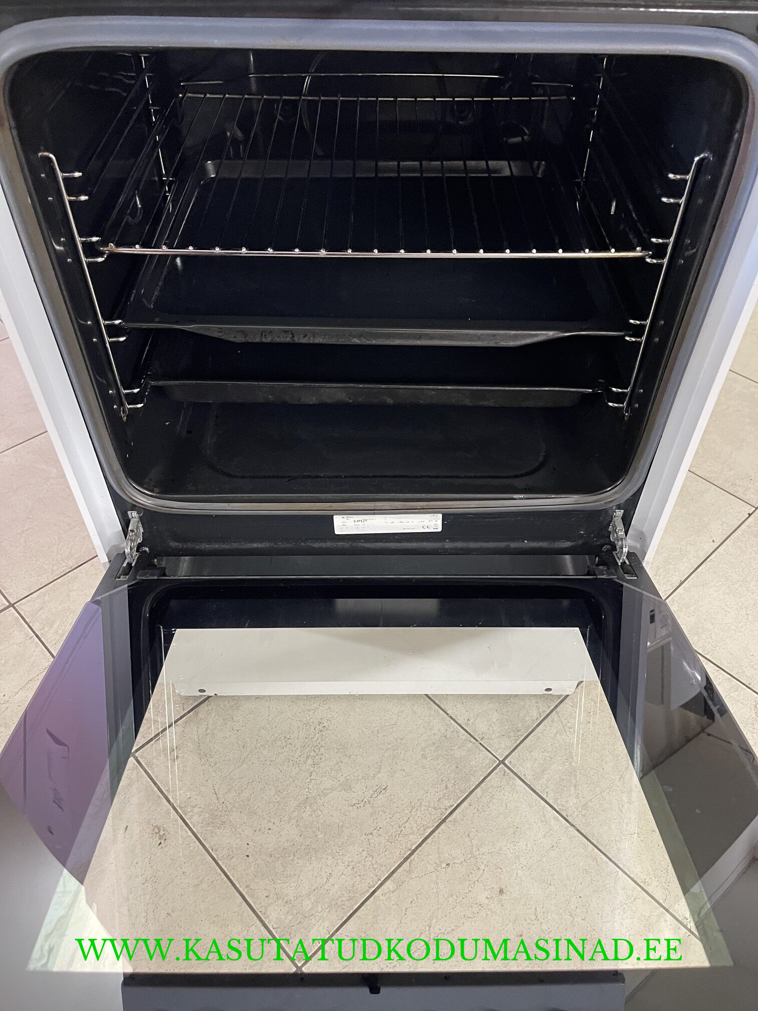 Kasutatud UPO EH135 elektripliit – 230 või 380 volti – Laius 50cm. - Image 2