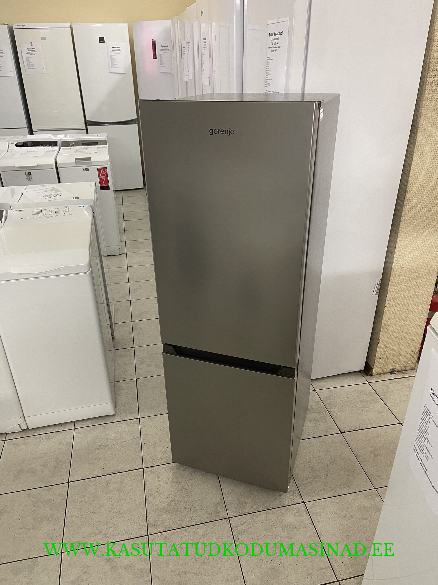 2 kuud kasutatud Gorenje RK14DPS4 külmik – mõõdud 55x56x143cm. – mahtuvus 53/122 liitrit