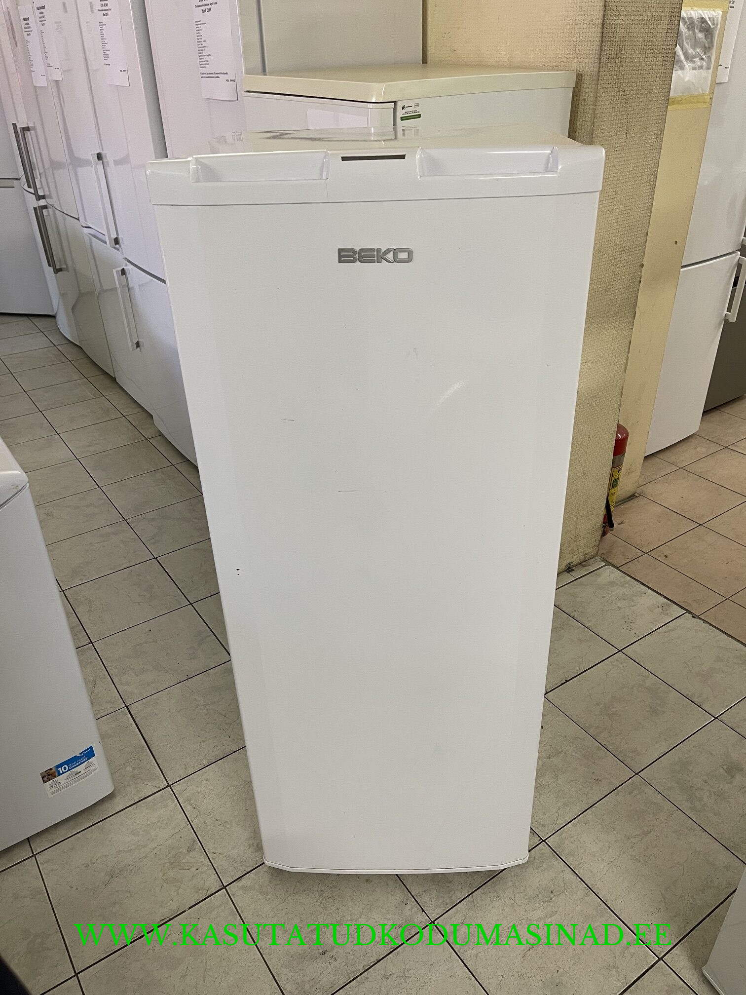 Kasutatud Beko FSA21320 sügavkülmik – mõõdud 54x60x163cm. – mahtuvus 162 liitrit